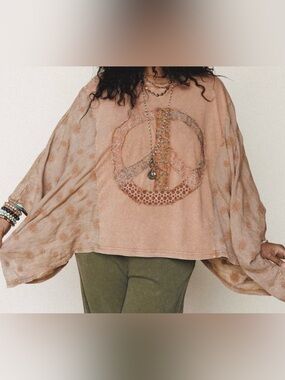 Easel - NWT - Boho Peace Sign Drop-Sleeve Women's Top - NEW - S - Fits S - L